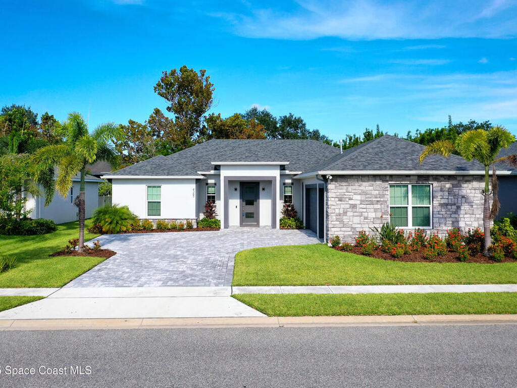 4365 Negal Circle, Melbourne, FL 32901
