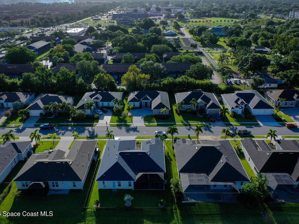 4365 Negal Circle, Melbourne, FL 32901