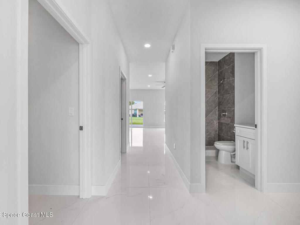 947 Hutchins Street, Palm Bay, FL 32909