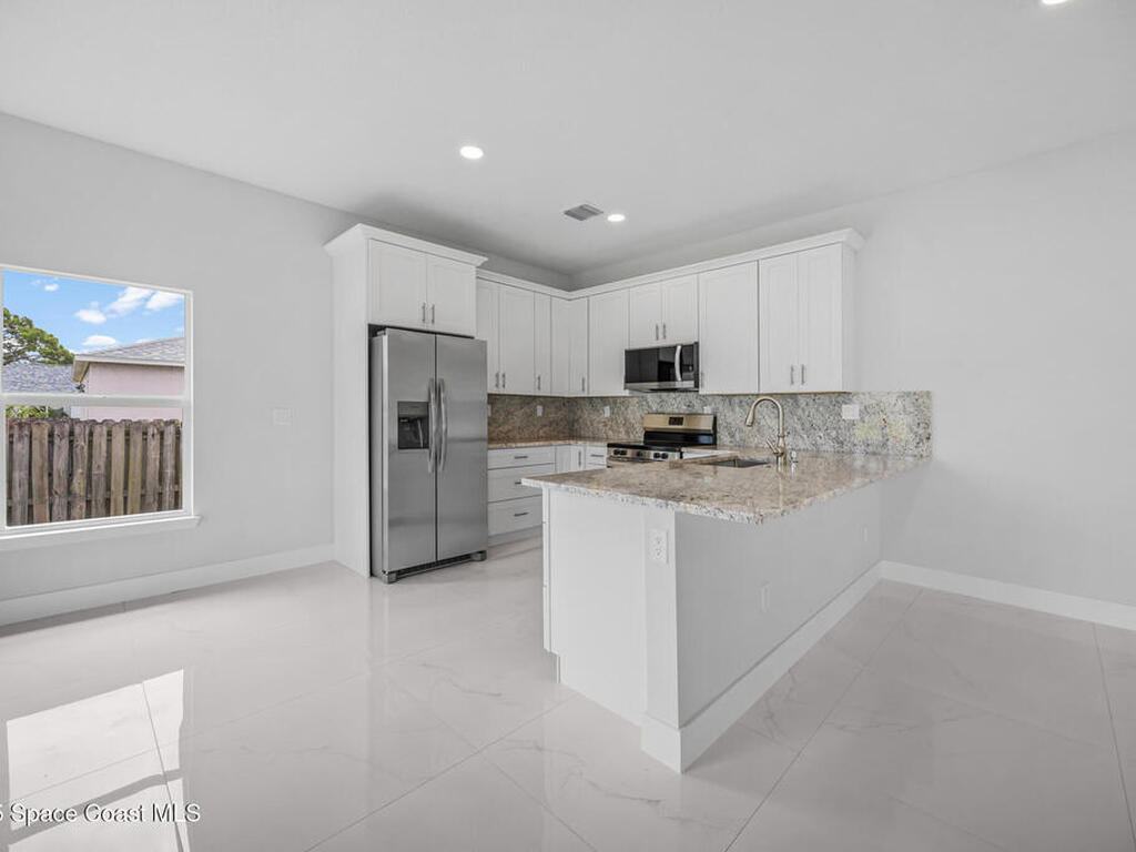 947 Hutchins Street, Palm Bay, FL 32909