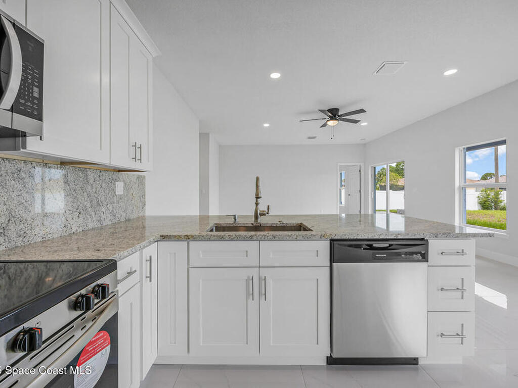 947 Hutchins Street, Palm Bay, FL 32909