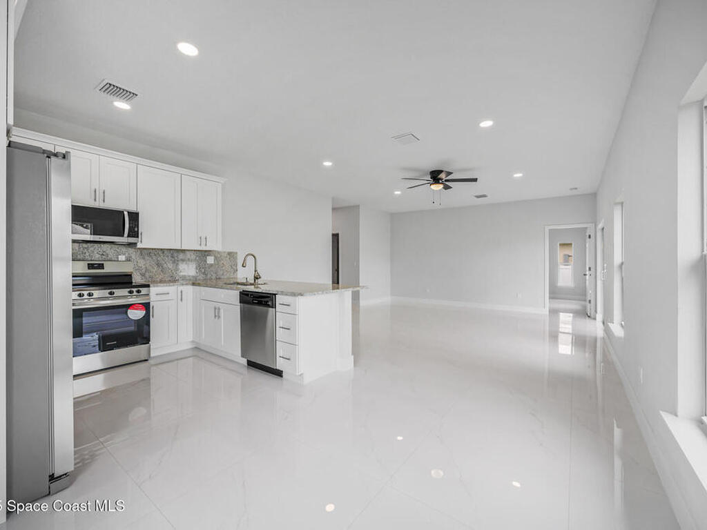 947 Hutchins Street, Palm Bay, FL 32909