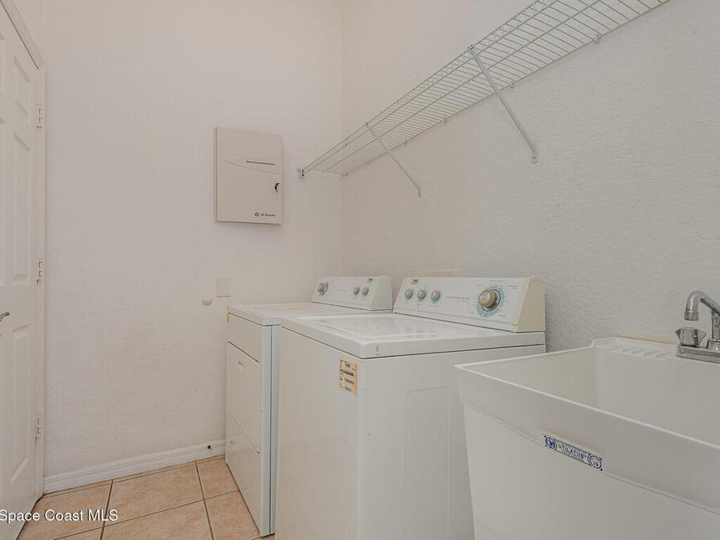 3145 Soft Breeze Circle, Melbourne, FL 32904