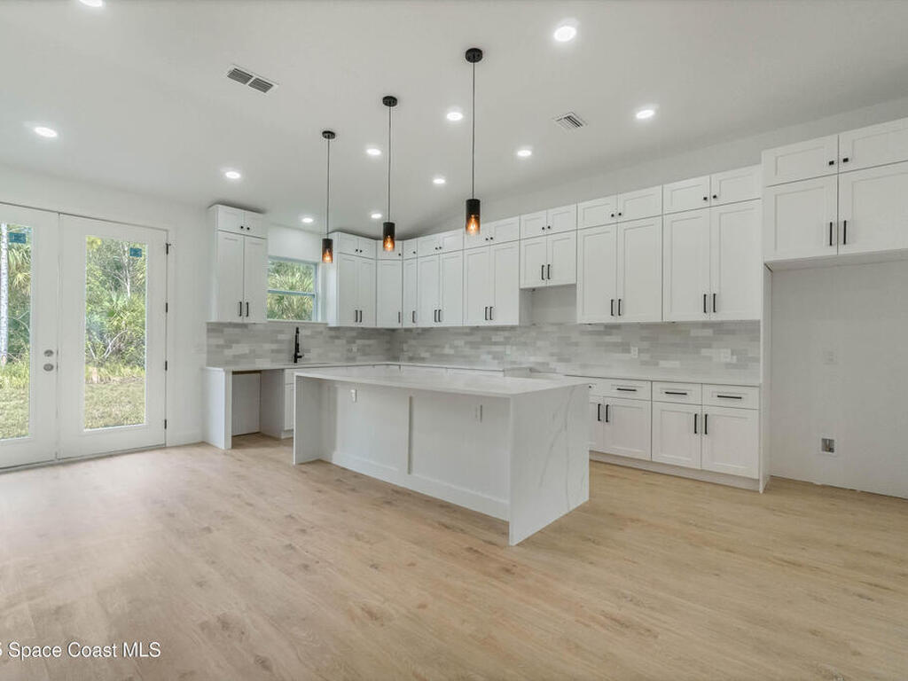 521 Garbelmann Street, Palm Bay, FL 32908