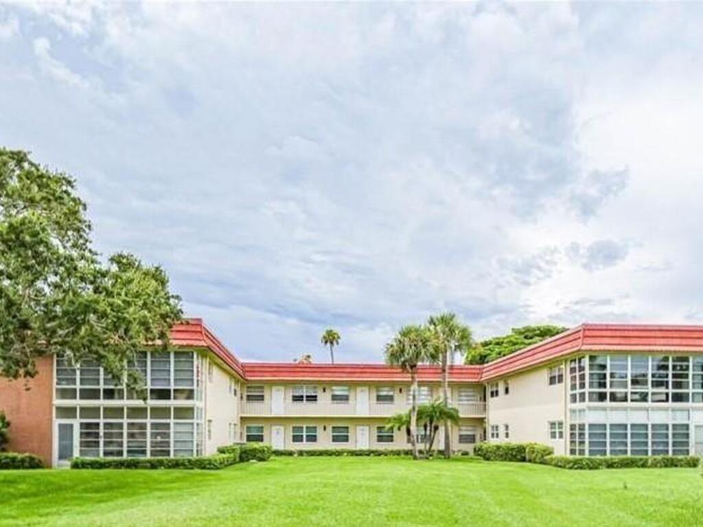 57 Woodland Drive, Vero Beach, FL 32962