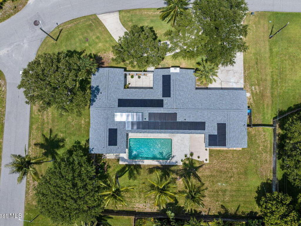 303 Shannon Avenue, Melbourne Beach, FL 32951