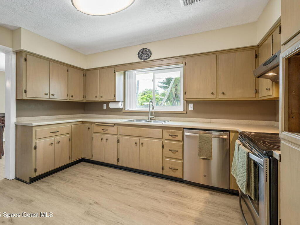 303 Shannon Avenue, Melbourne Beach, FL 32951