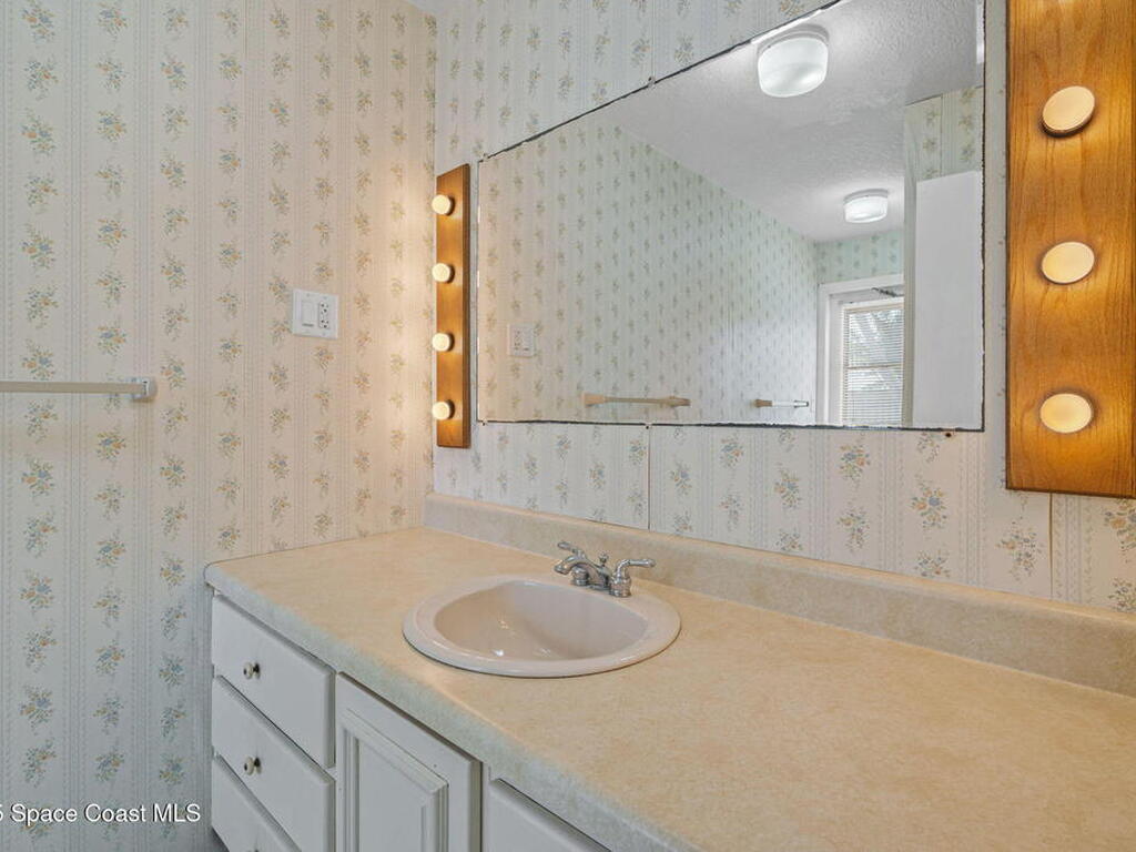 303 Shannon Avenue, Melbourne Beach, FL 32951