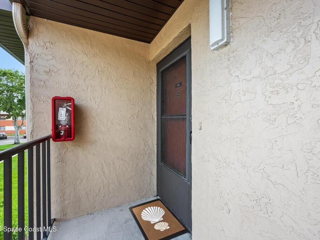 2334 Golf Lake Circle, Melbourne, FL 32935