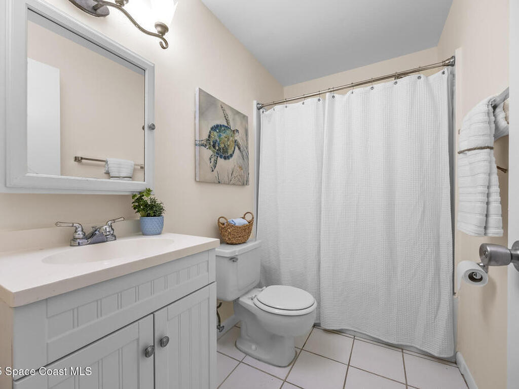 2334 Golf Lake Circle, Melbourne, FL 32935