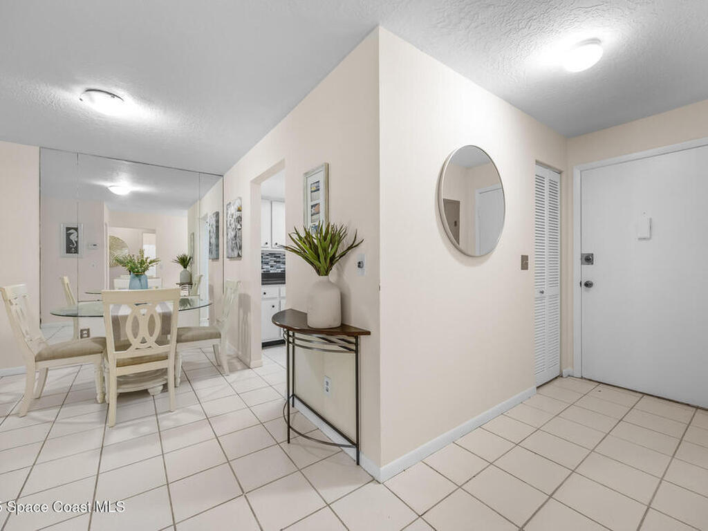 2334 Golf Lake Circle, Melbourne, FL 32935