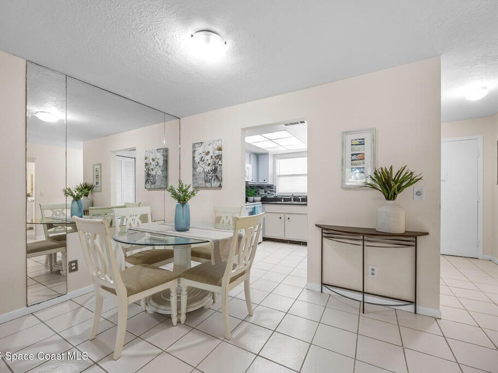 2334 Golf Lake Circle, Melbourne, FL 32935