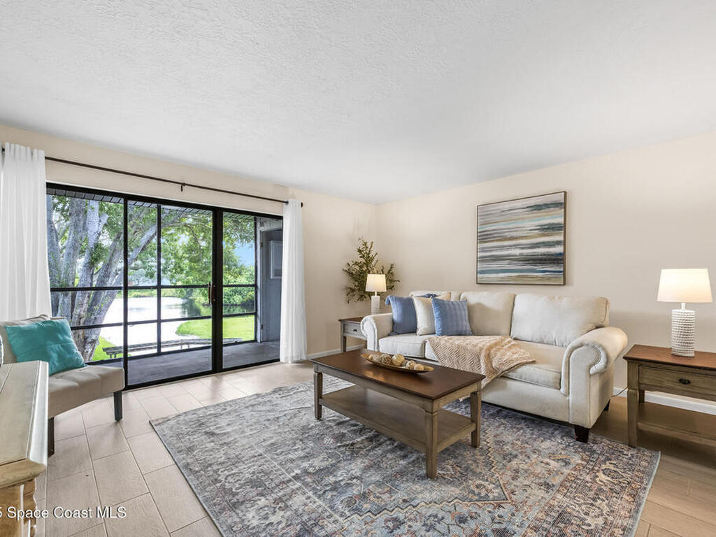 2334 Golf Lake Circle, Melbourne, FL 32935