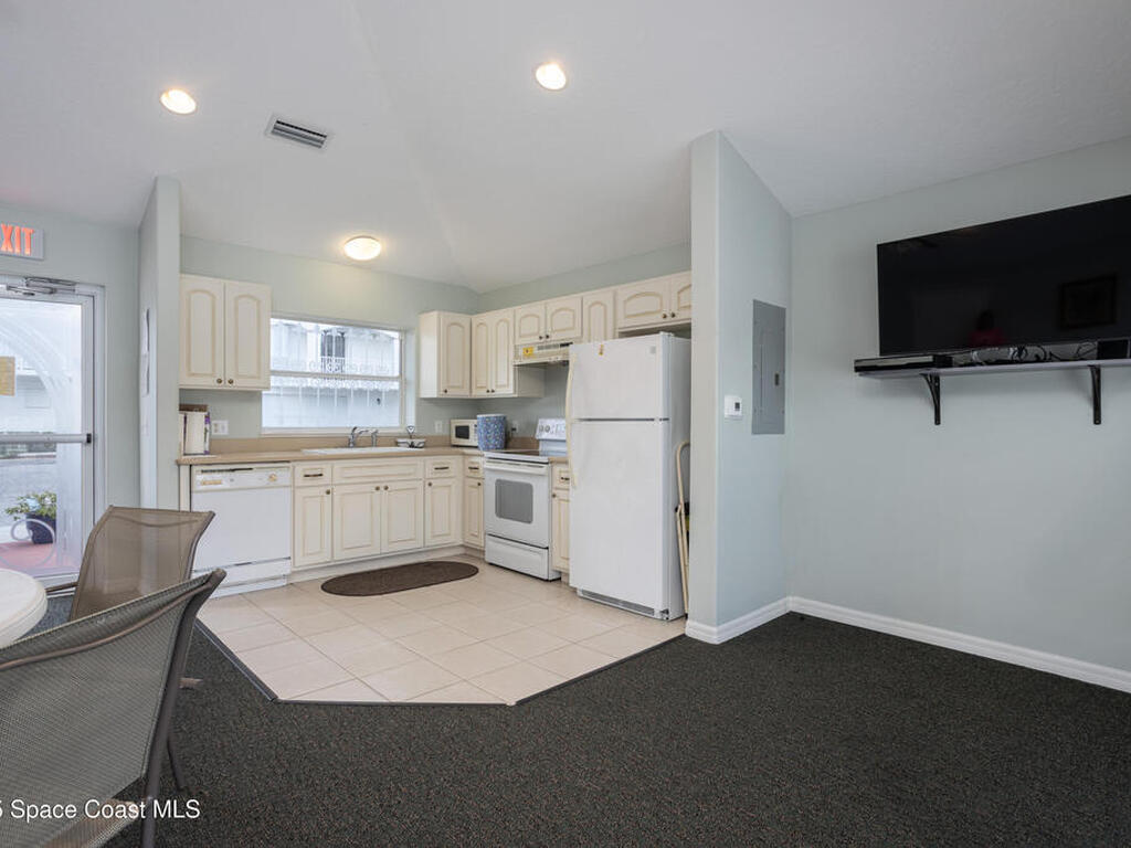 801 Del Rio Way, Merritt Island, FL 32953