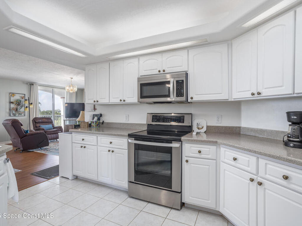 801 Del Rio Way, Merritt Island, FL 32953