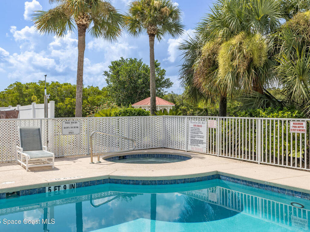 801 Del Rio Way, Merritt Island, FL 32953