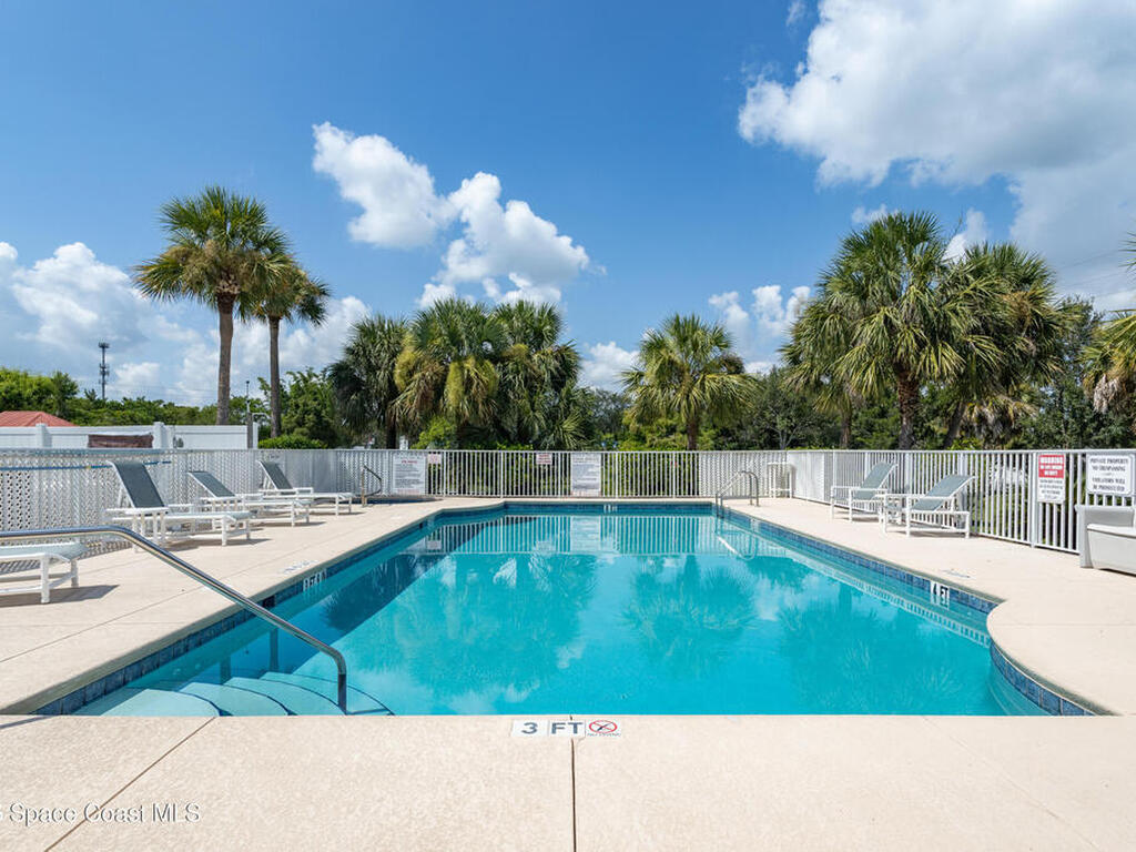 801 Del Rio Way, Merritt Island, FL 32953