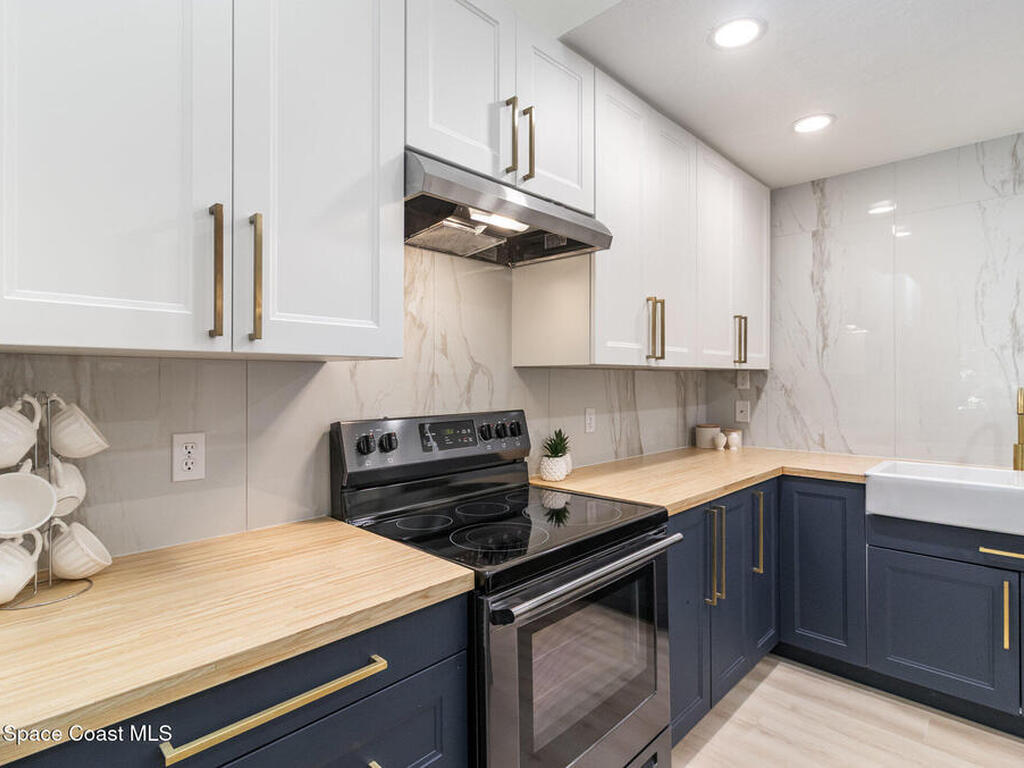 165 Casseekee Trail, Melbourne Beach, FL 32951