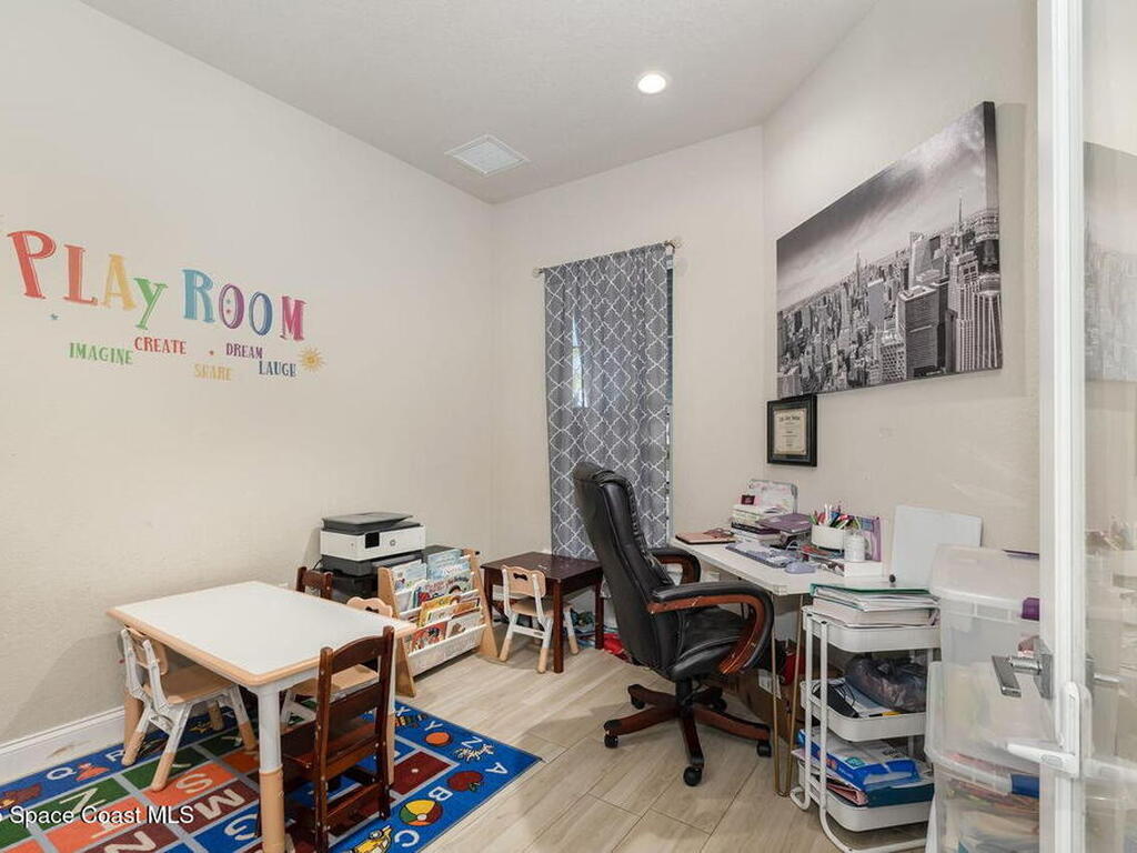 4065 Negal Circle, Melbourne, FL 32901