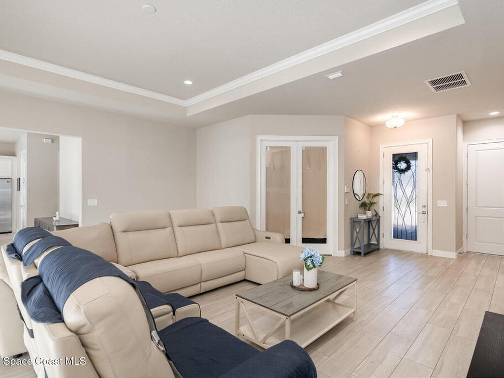 4065 Negal Circle, Melbourne, FL 32901