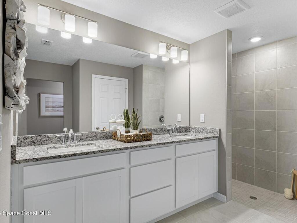 866 Schomer Avenue, Palm Bay, FL 32908