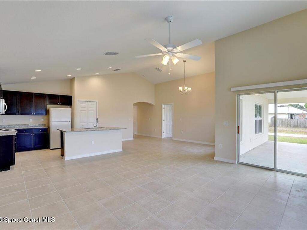 8415 99th Court, Vero Beach, FL 32967