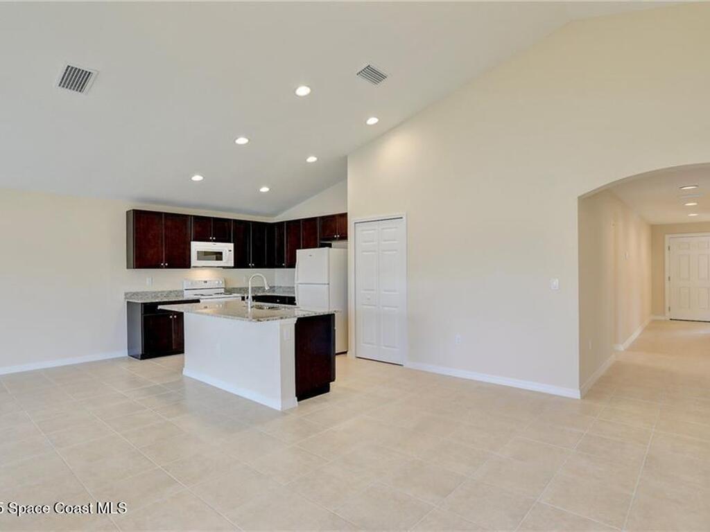 8415 99th Court, Vero Beach, FL 32967