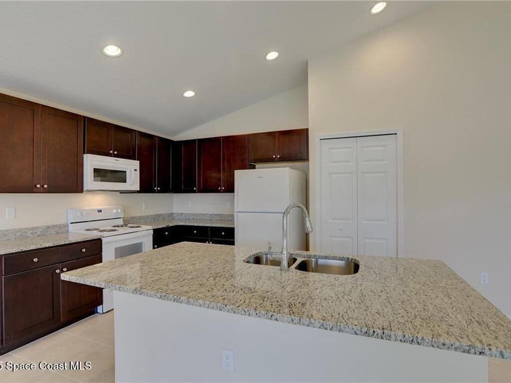 8415 99th Court, Vero Beach, FL 32967