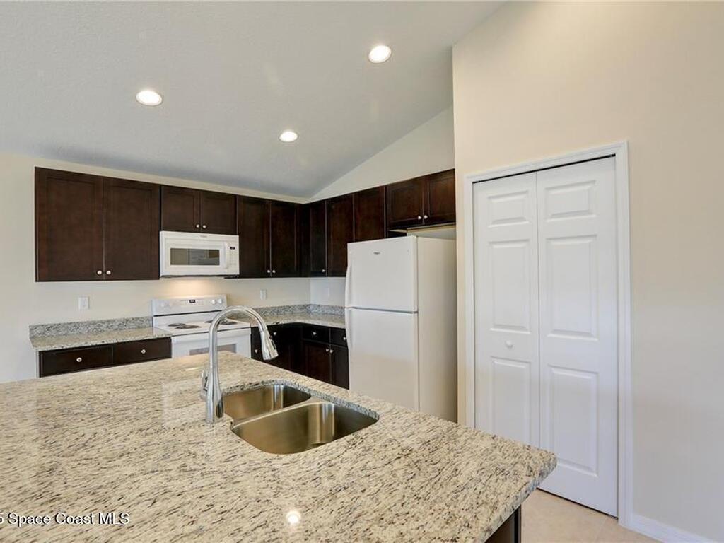 8415 99th Court, Vero Beach, FL 32967