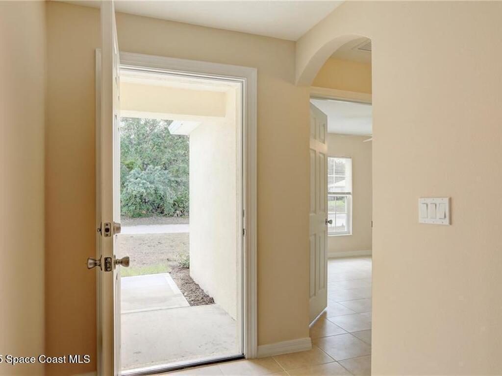 8415 99th Court, Vero Beach, FL 32967