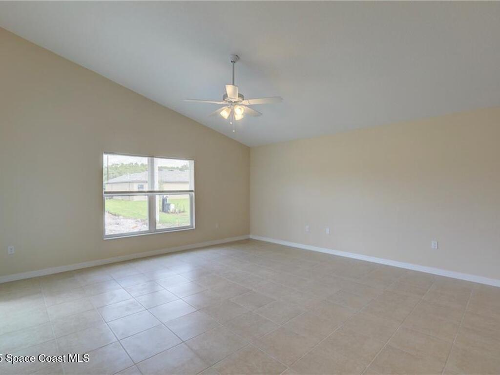 8415 99th Court, Vero Beach, FL 32967