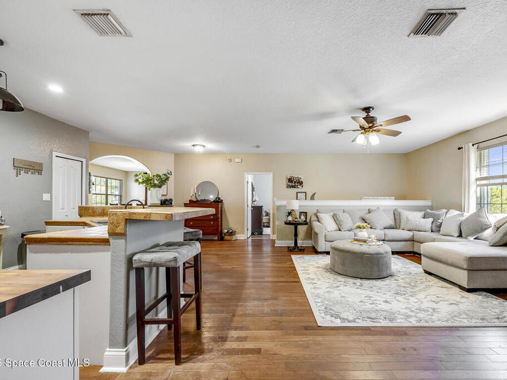 842 Parkwood Avenue, Titusville, FL 32796