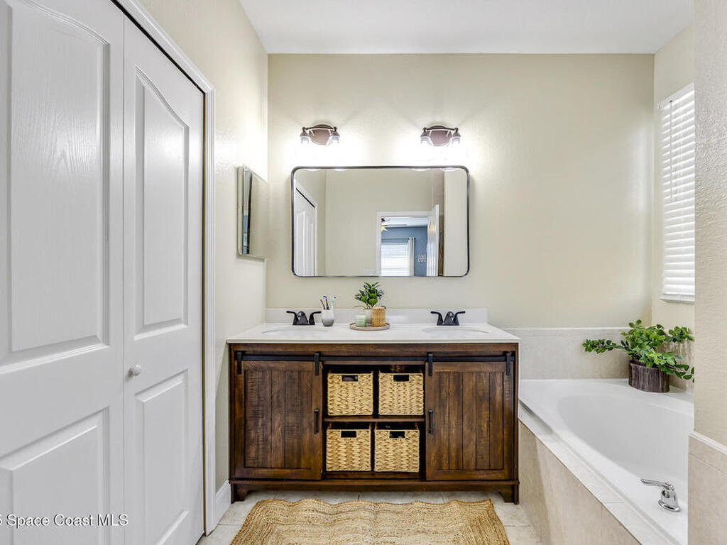 842 Parkwood Avenue, Titusville, FL 32796