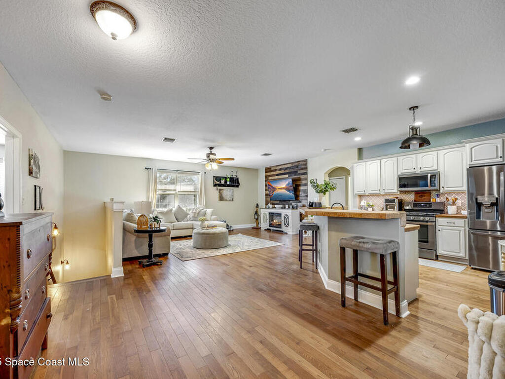 842 Parkwood Avenue, Titusville, FL 32796