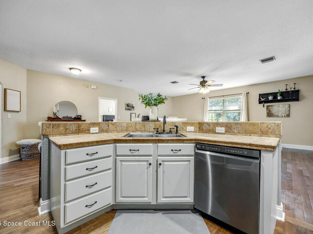 842 Parkwood Avenue, Titusville, FL 32796