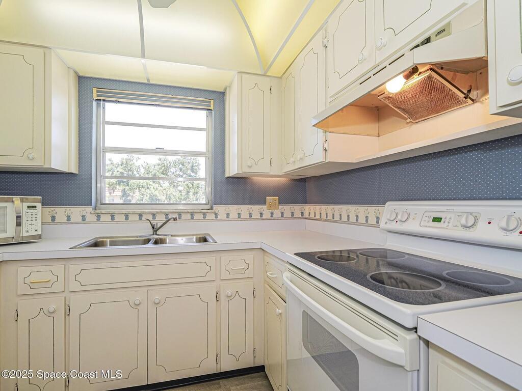 47 Woodland Drive, Vero Beach, FL 32962