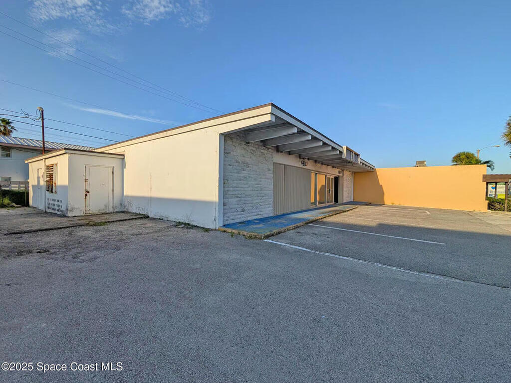 215 5th Avenue, Indialantic, FL 32903