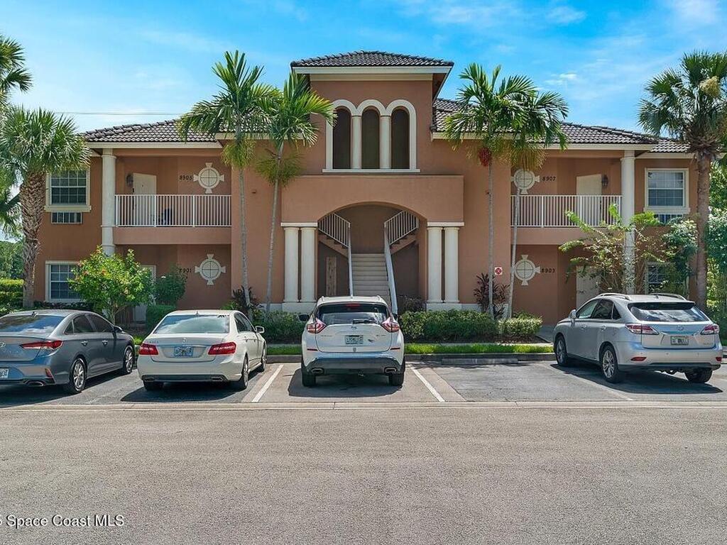 8903 Sandshot Court, Port St. Lucie, FL 34986