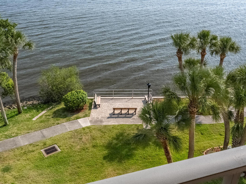 3220 River Villa Way, Melbourne Beach, FL 32951