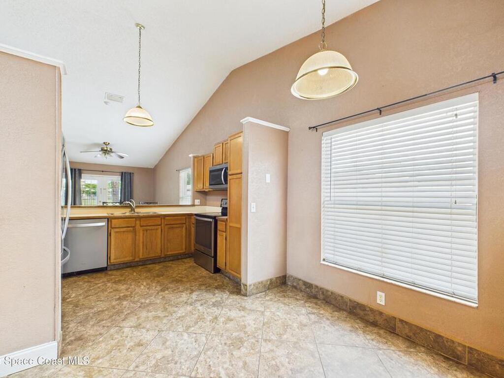 1657 Clover Circle, Melbourne, FL 32935