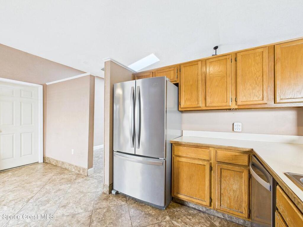 1657 Clover Circle, Melbourne, FL 32935