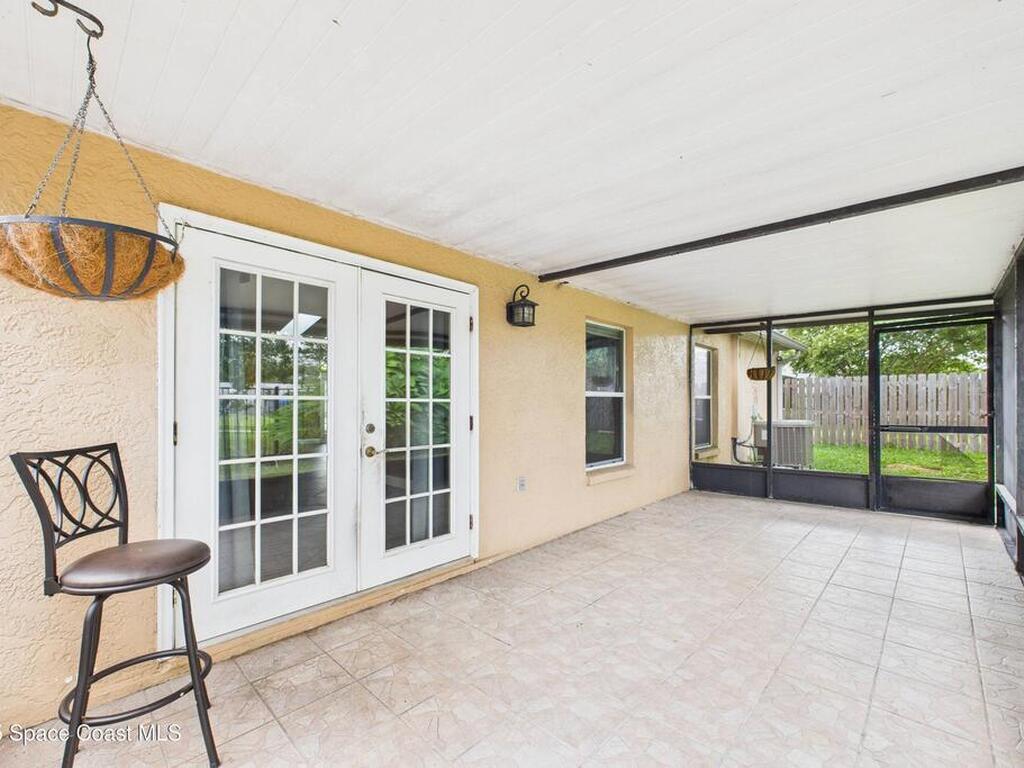 1657 Clover Circle, Melbourne, FL 32935