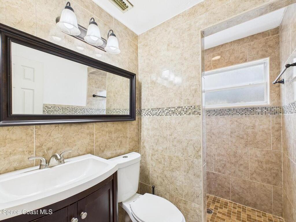 1657 Clover Circle, Melbourne, FL 32935