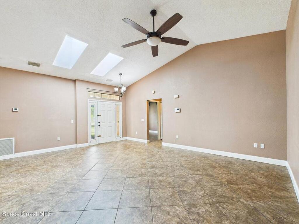 1657 Clover Circle, Melbourne, FL 32935