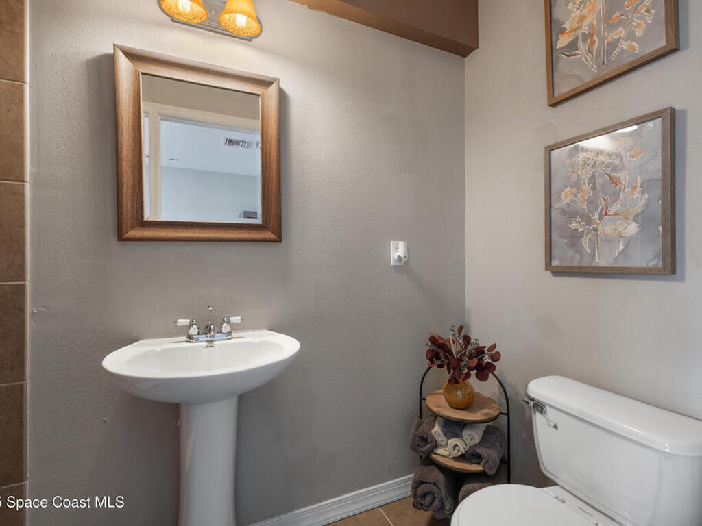 663 Sheridan Woods Drive, Melbourne, FL 32904