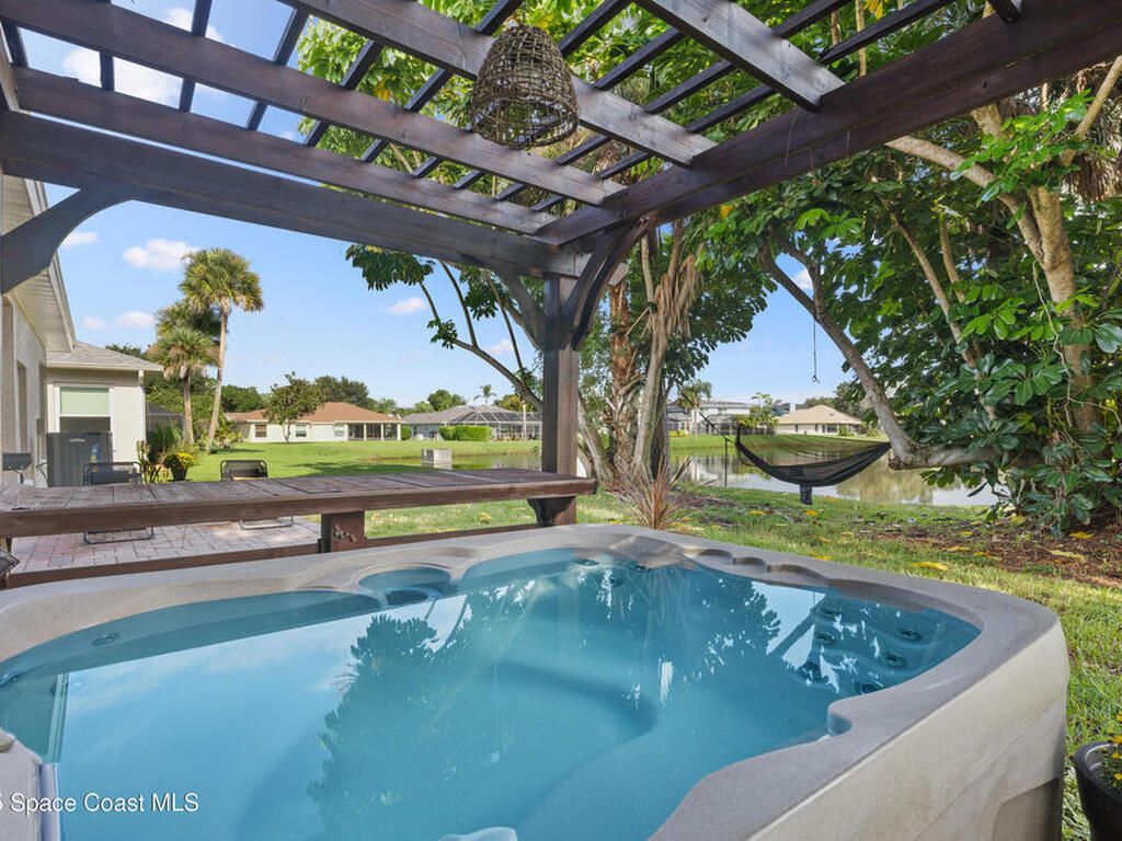 663 Sheridan Woods Drive, Melbourne, FL 32904