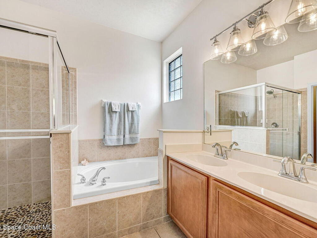 8064 Kingswood Way, Suntree, FL 32940