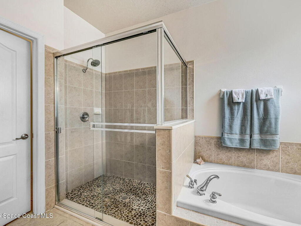 8064 Kingswood Way, Suntree, FL 32940