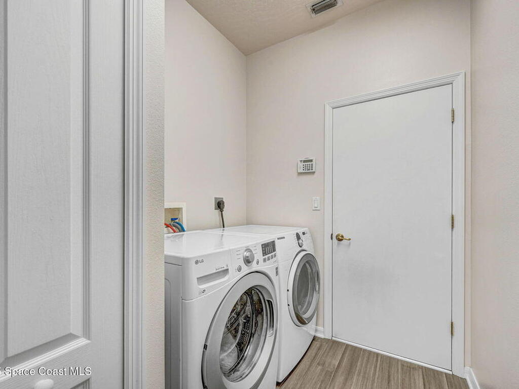 8064 Kingswood Way, Suntree, FL 32940