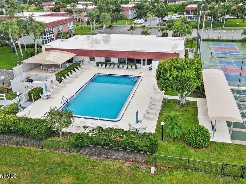 3 Vista Palm Lane, Vero Beach, FL 32962